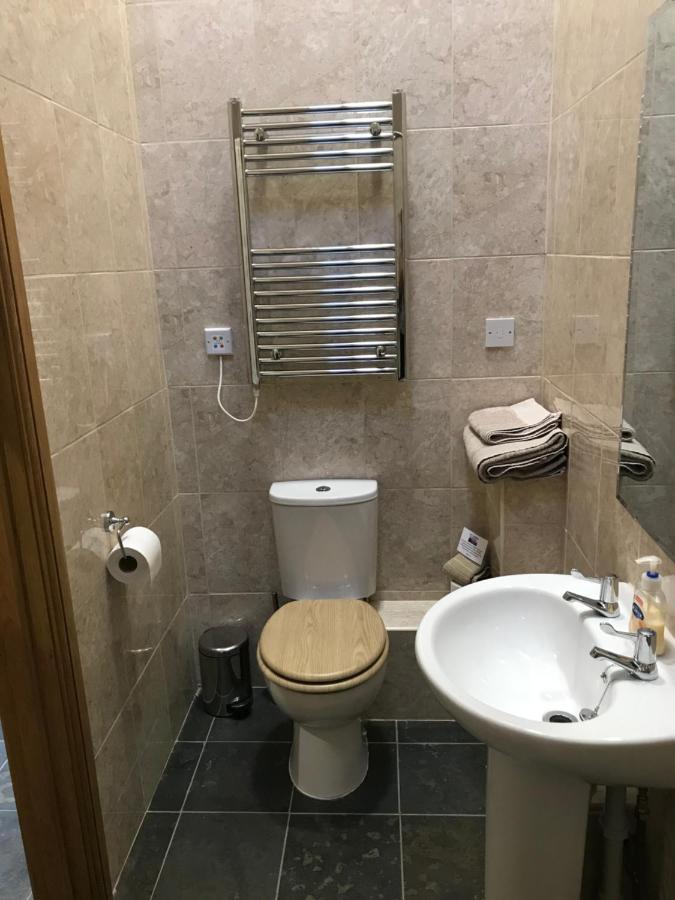 Nuneaton - Cottage - Sleeps 2 - Parking - Garden المظهر الخارجي الصورة